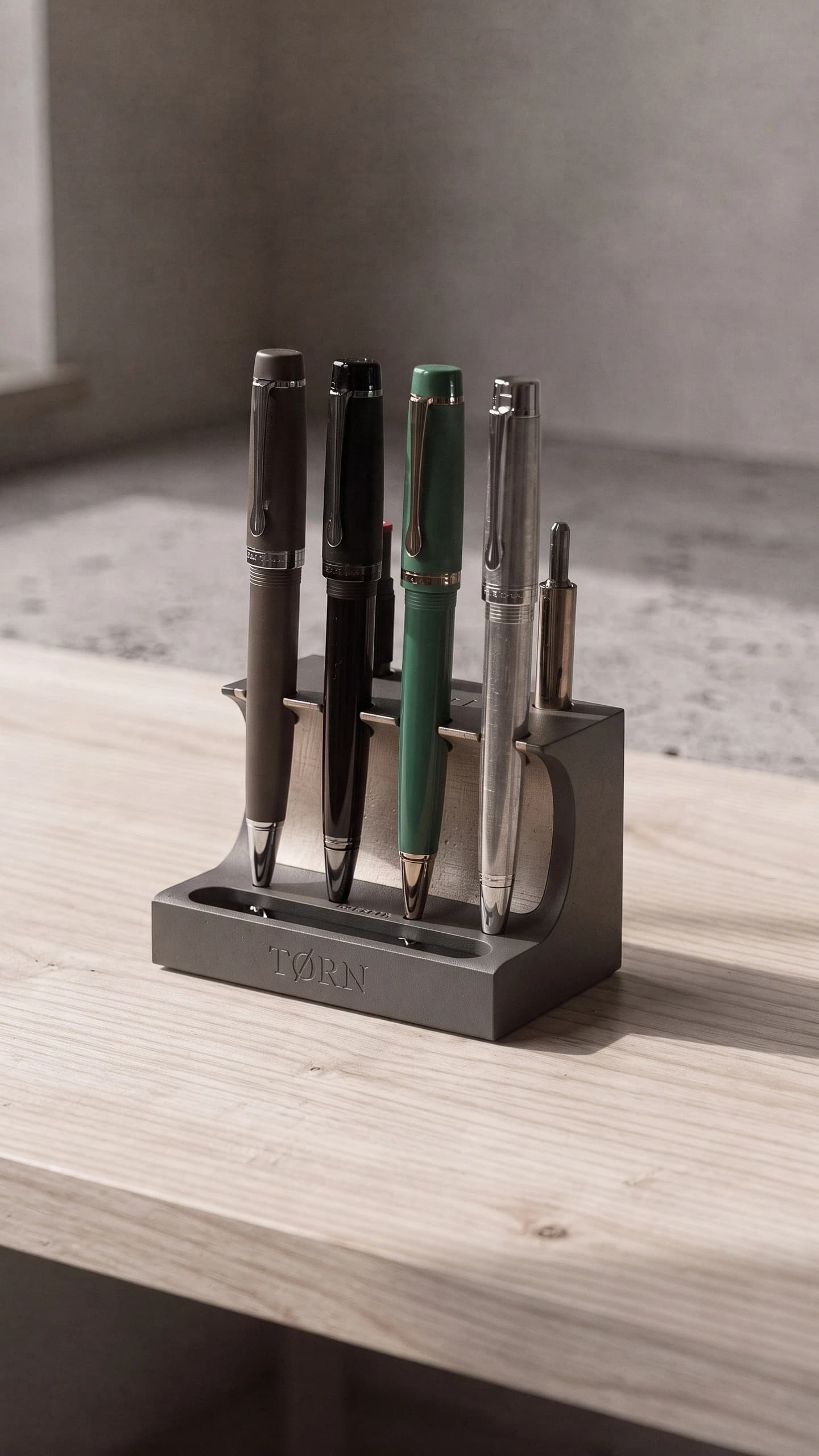 Tørn · Pen Stand